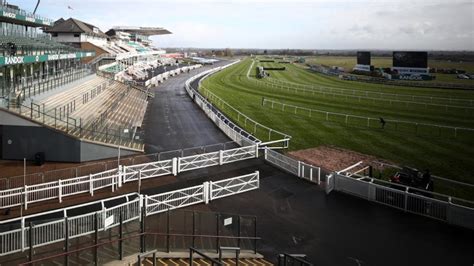 uk racing commentary|The Grand National LIVE commentary and results .